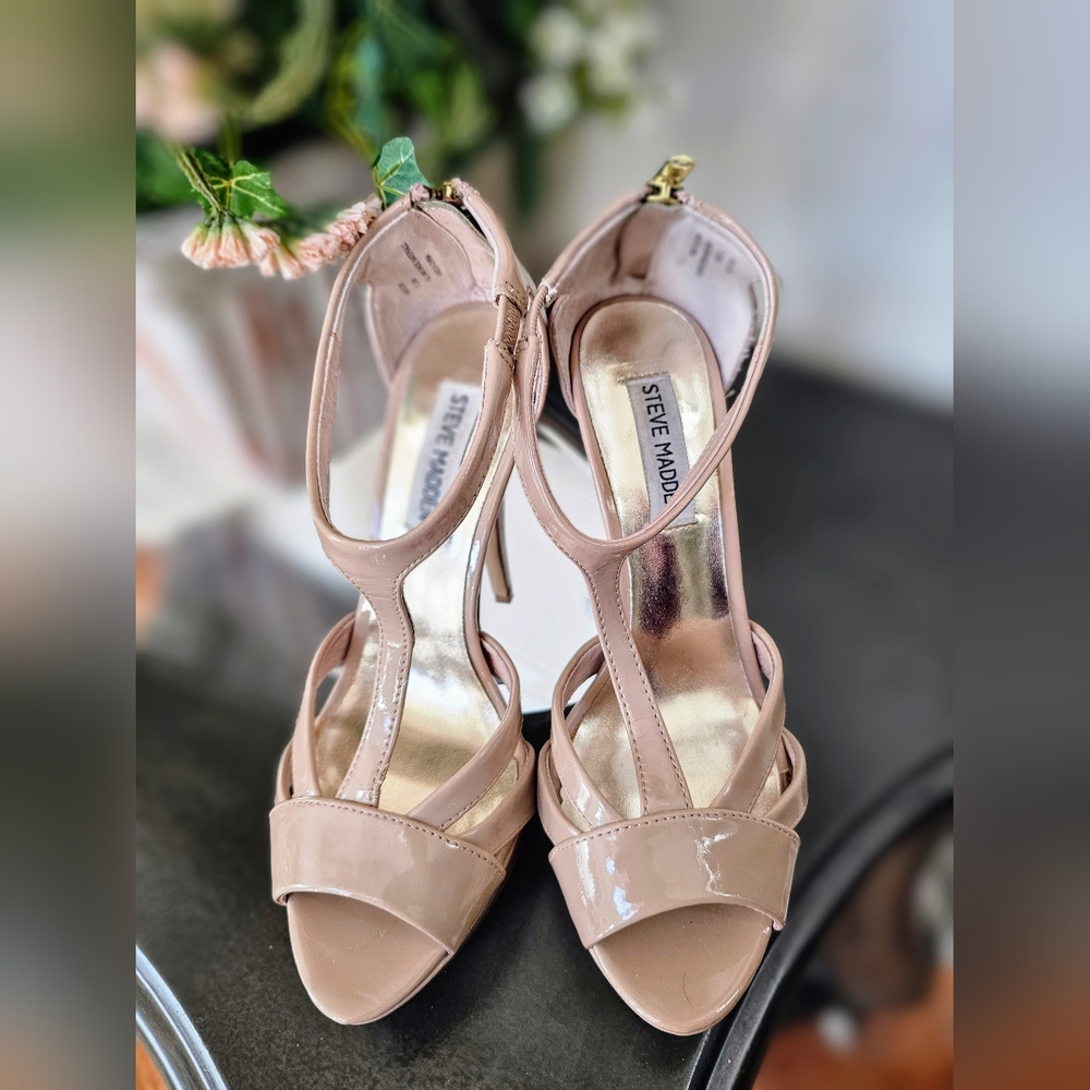 Steve Madden Women's Nude Heels